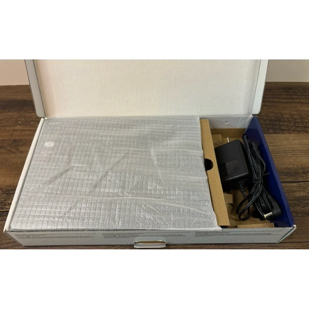 Sony 7-Inch LCD Digital WVGA 16:10 Photo Frame Black Open Box w Remote DPF-D72N